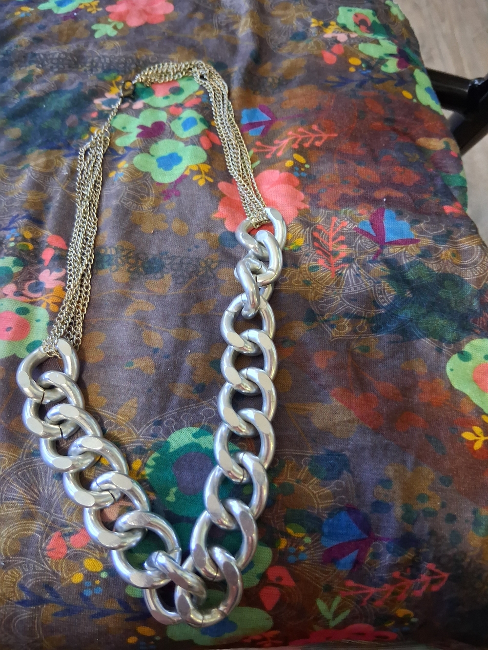 Source Unknown Silver Chunky Multi-Chain Necklace
